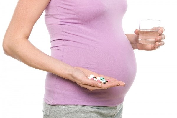 Sử dụng thuốc kháng vitamin K ở bà mẹ mang thai