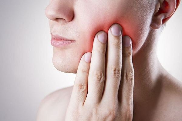 Mỏi hàm, đau tai: Có phải là rối loạn thái dương hàm?