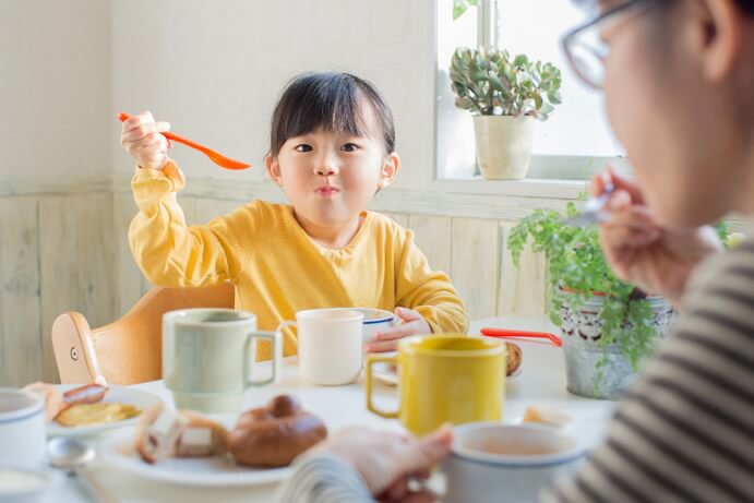 Trẻ 34 tháng tuổi: Chế độ dinh dưỡng và chăm sóc răng miệng