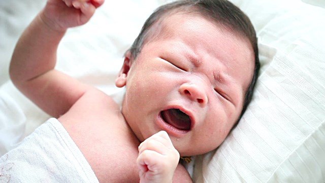 Kiểm tra sức khỏe của bé sau sinh – Con bạn có  khỏe mạnh không?