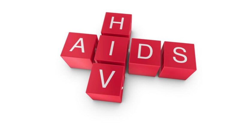 Nhiễm trùng cơ hội và biến chứng của HIV