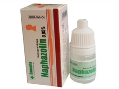 Thuốc xịt mũi Naphazoline: Công dụng, tác dụng phụ, tương tác