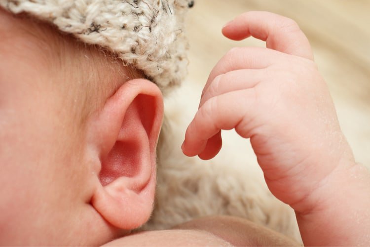 Vì sao bệnh viêm tai giữa dễ tái phát?