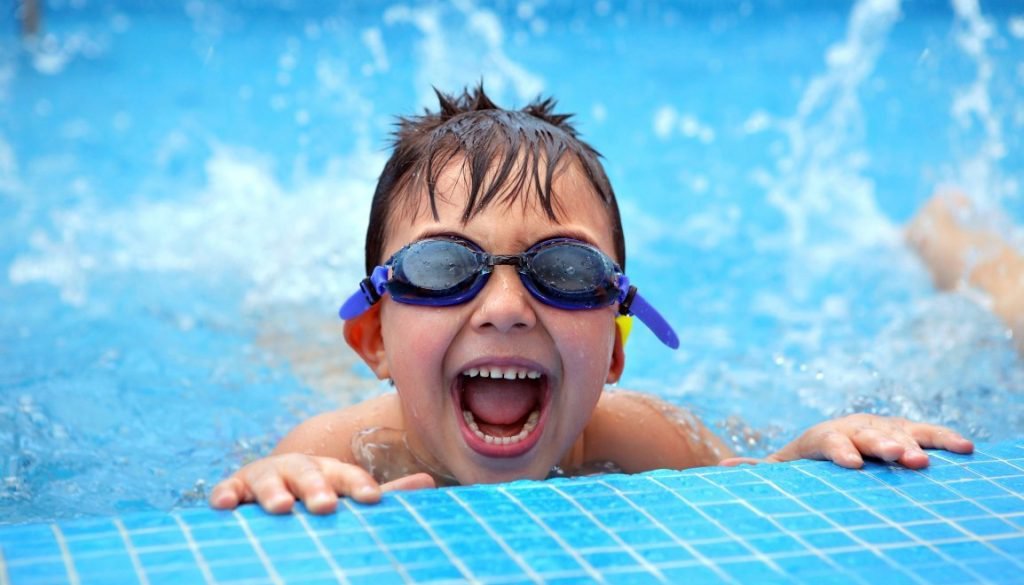 Cảnh giác bơi lội gây ngứa ở trẻ