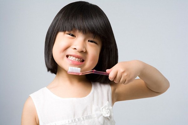 Mẹo tạo thói quen đánh răng cho trẻ
