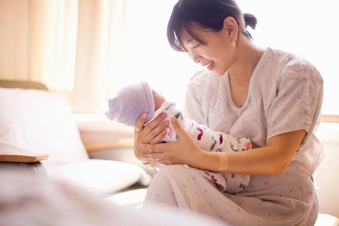 Sa tử cung dễ gặp khi sinh thường hay sinh mổ?