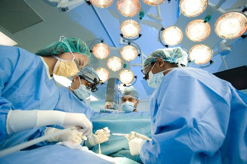 Phẫu thuật nội soi cắt bỏ u tuyến yên: Chỉ định khi nào?