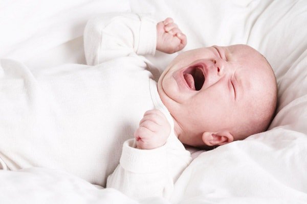 Trẻ sơ sinh bị sưng gần thái dương là dấu hiệu bệnh gì?