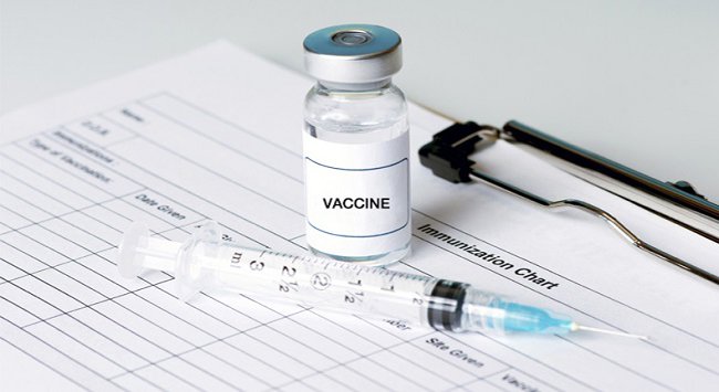 Người già có cần tiêm vắc xin cúm?