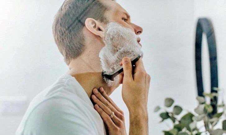 Cạo râu: Ưu và nhược điểm, tác dụng phụ và cách thực hiện