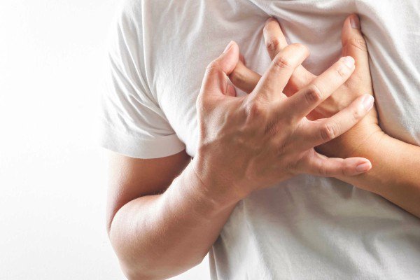 Triệu chứng nặng ngực, khó thở cả ngày, hụt hơi, mất sức khi nói chuyện có phải bệnh COPD?
