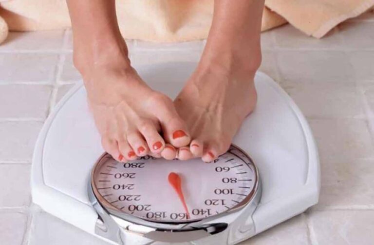 Sụt cân bất thường có nguy hiểm không?
