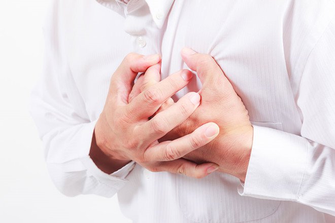 Những cơn đau tim xuất hiện đột ngột là dấu hiệu bệnh gì?