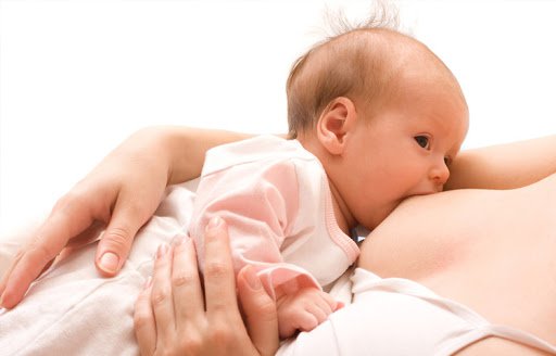 Cho trẻ sinh non bú sữa mẹ